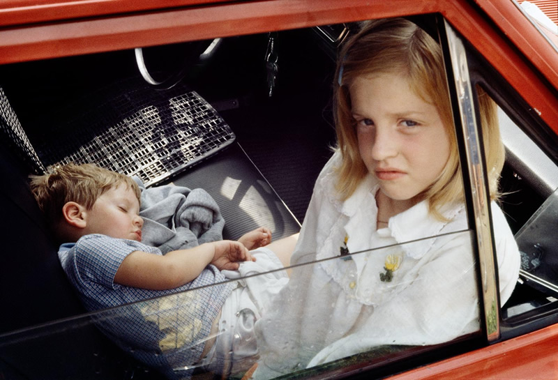 Timeless Color Photos from the Most Celebrated Photographers