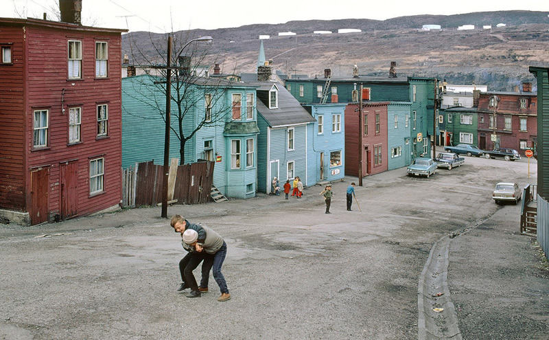 Timeless Color Photos from the Most Celebrated Photographers