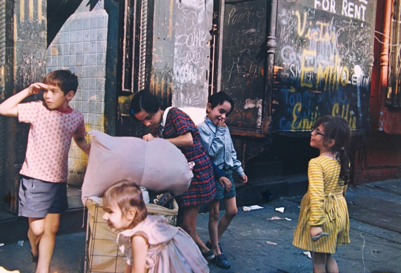 Timeless Color Photos from the Most Celebrated Photographers