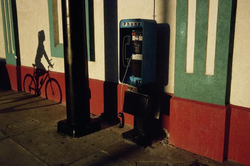 Timeless Color Photos from the Most Celebrated Photographers