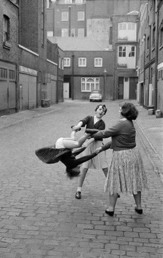 Iconic Black-and-White Photographs by Legendary Photographers