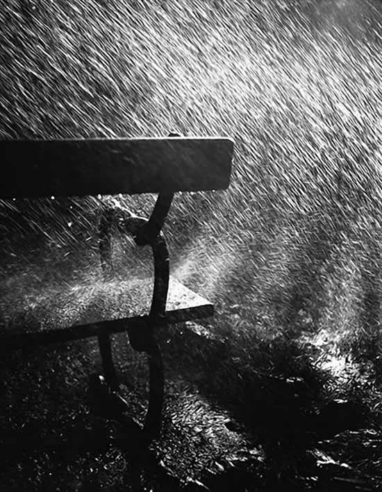 Iconic Black-and-White Photographs by Legendary Photographers
