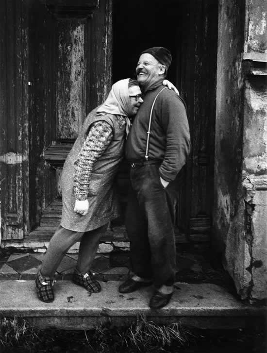 Iconic Black-and-White Photographs by Legendary Photographers