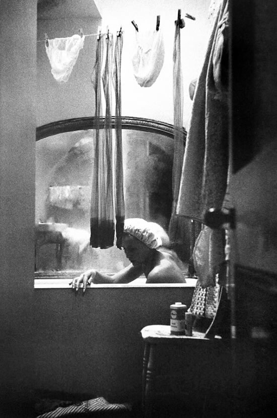 Iconic Black-and-White Photographs by Legendary Photographers