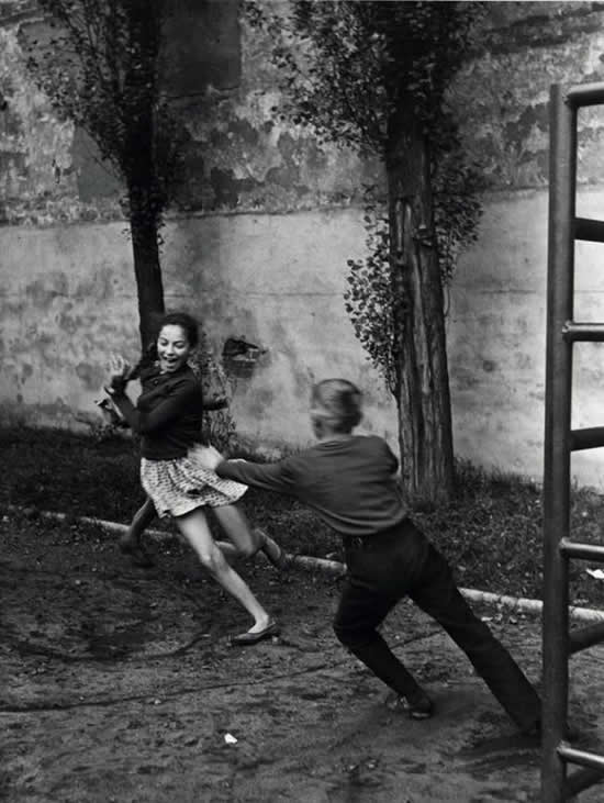 Iconic Black-and-White Photographs by Legendary Photographers