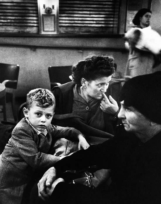 Iconic Black-and-White Photographs by Legendary Photographers