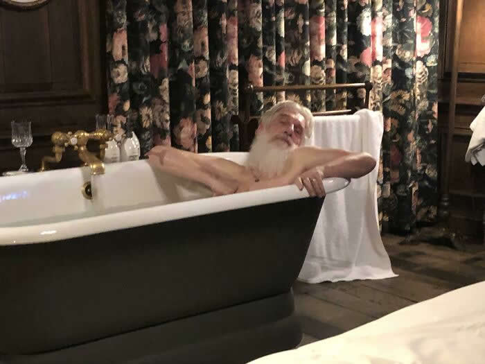 Joined This Sub Just To Post My Dad, Enjoy - Photos That Look Straight Out of a Renaissance Painting