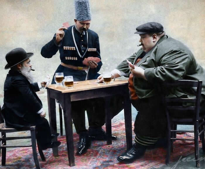 A Short, Tall And Biggest Man Play Cards - Photos That Look Straight Out of a Renaissance Painting