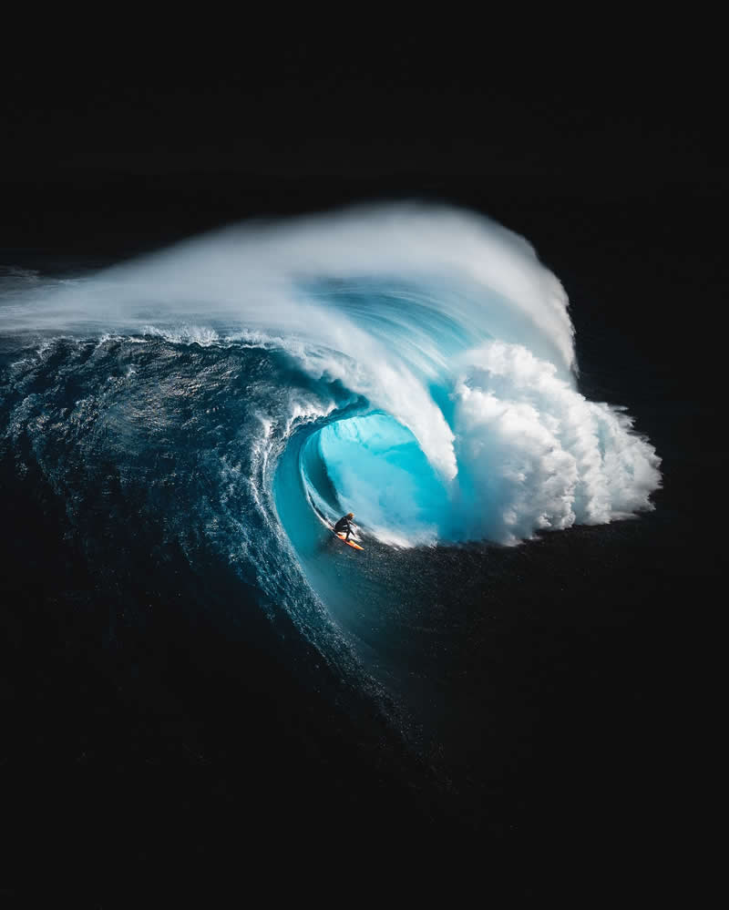 Breathtaking Photos Of Waves by Phil de Glanville