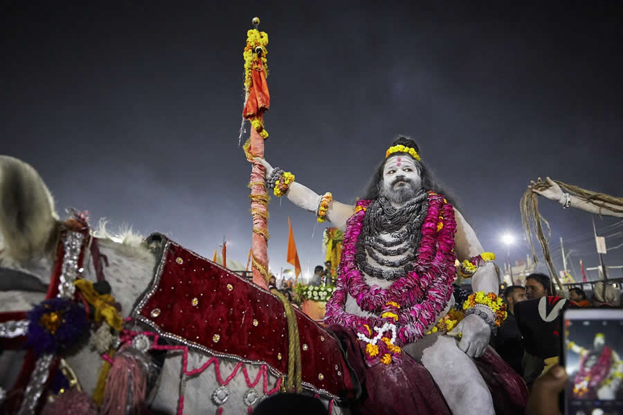 Celebrating Faith, Kumbh Mela by Vivek Singh