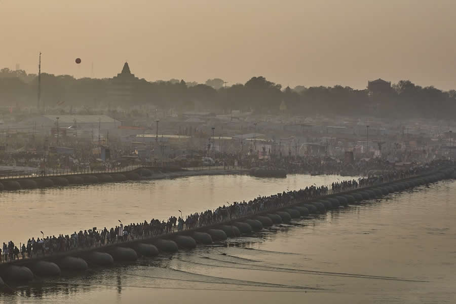 Celebrating Faith, Kumbh Mela by Vivek Singh