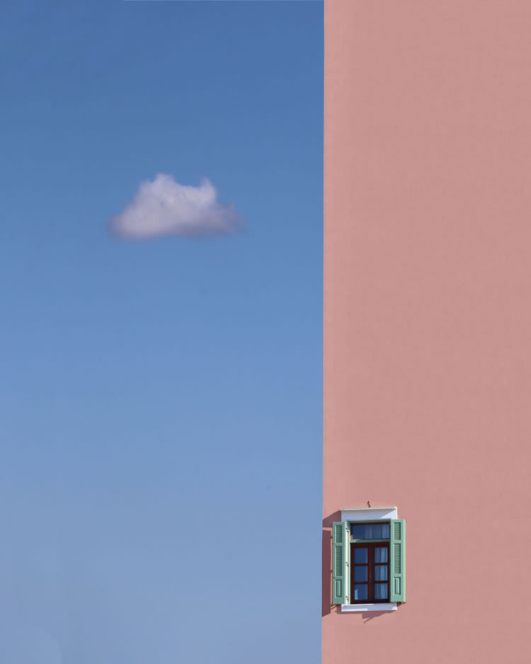 Minimalist Photos That Capture the Pure Essence of Simplicity