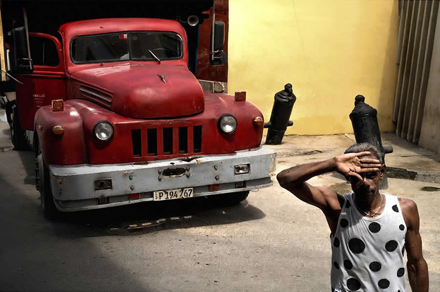 Striking Street Photography by Fabio Convertito