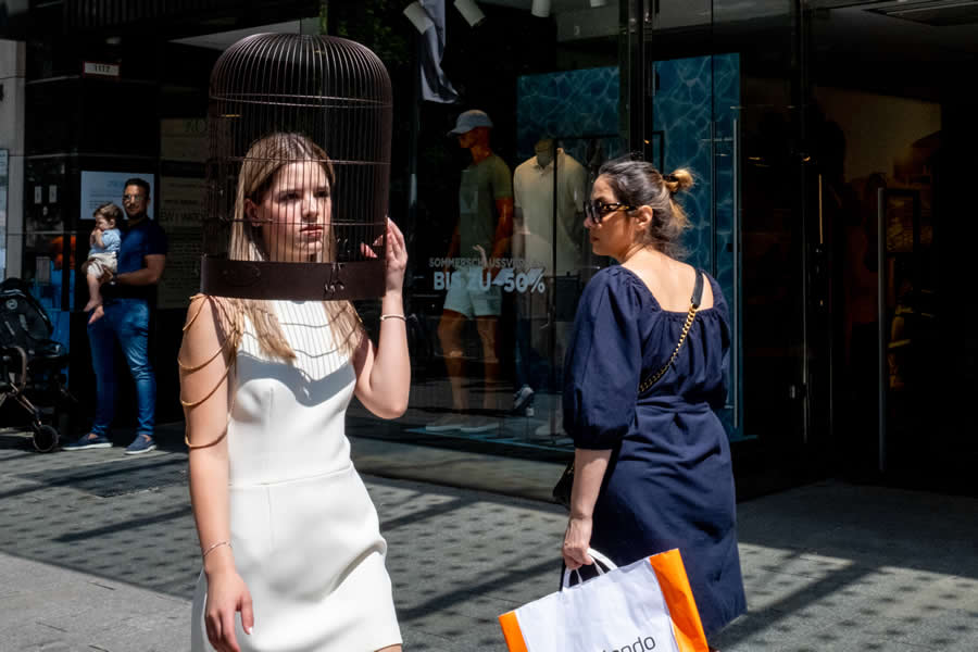 Captivating Street Photography by Meera Nerurkar
