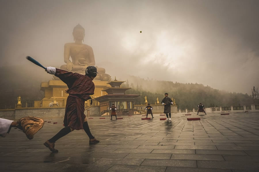 Award-Winning Street Photos of Urban Photography Awards